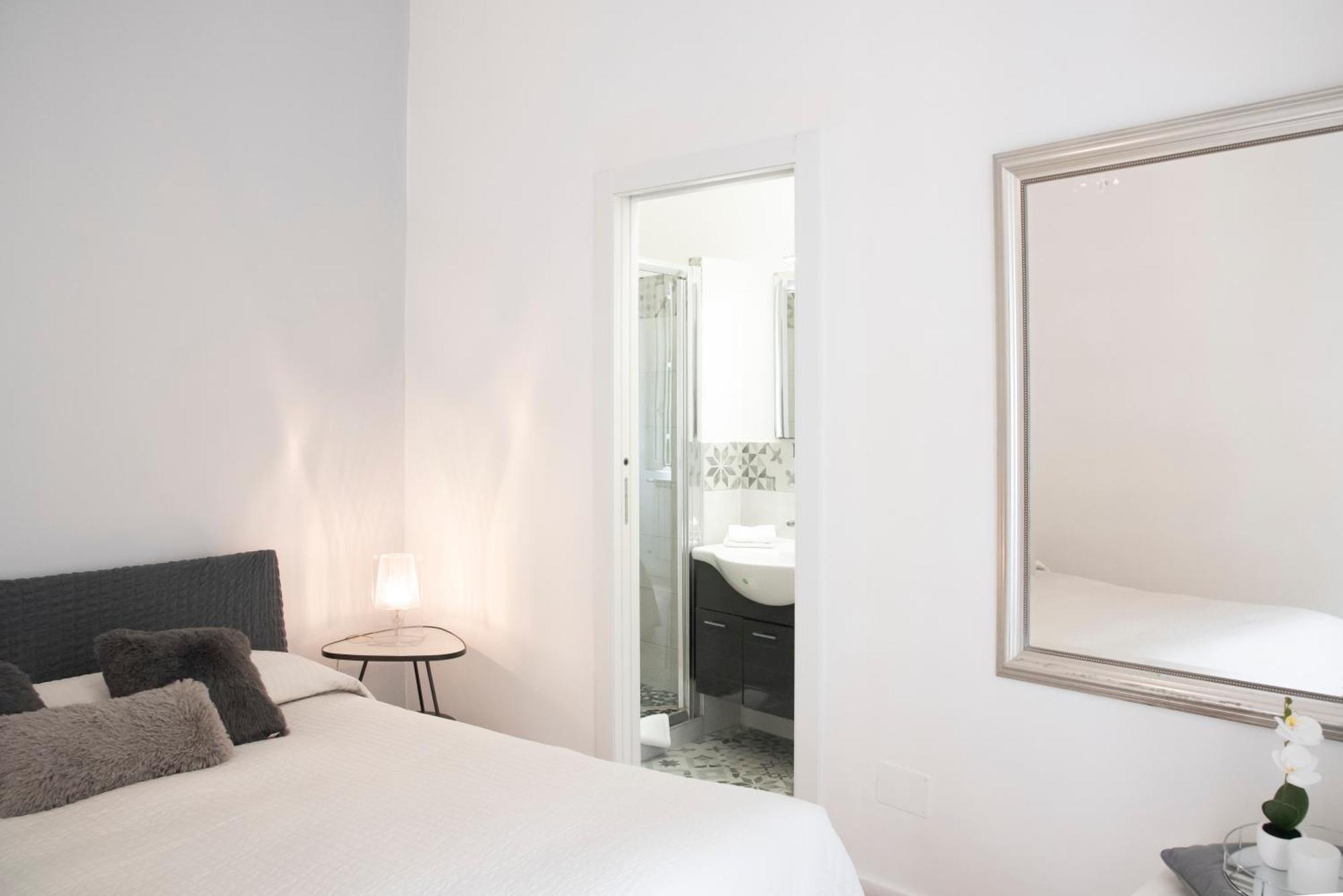 Santonofrio Apartments โรม ภายนอก รูปภาพ
